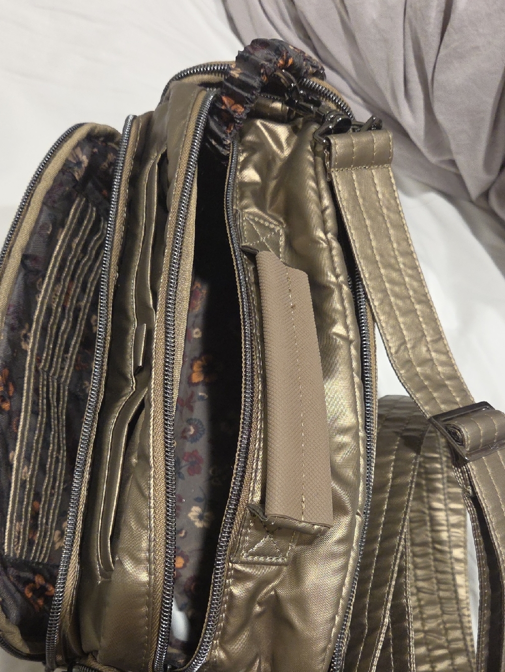 lug Quilted Metallic Trolley 2 Crossbody Bag in Metallic Walnut - Picture 6 of 7